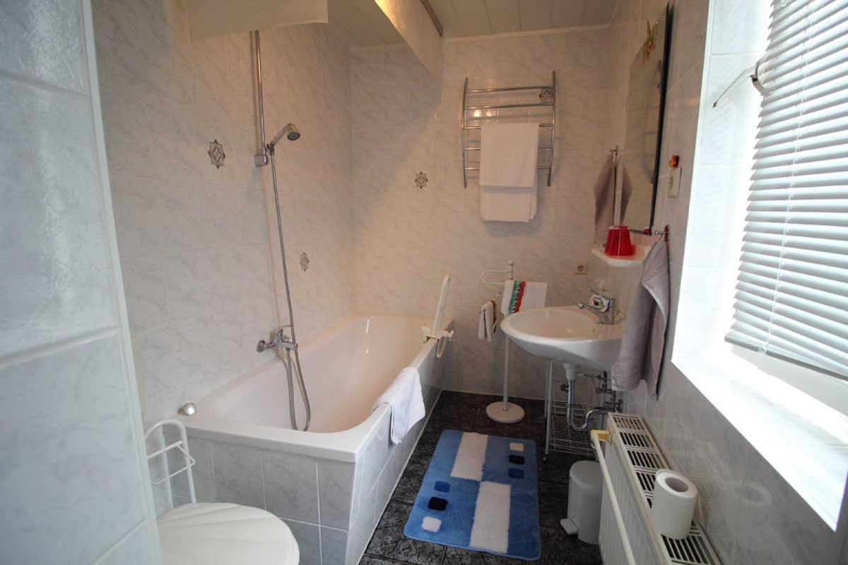 Ferienwohnung Thurk Sassnitz Bagian luar foto